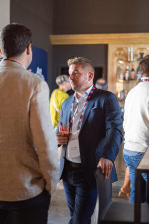 Business Club 77